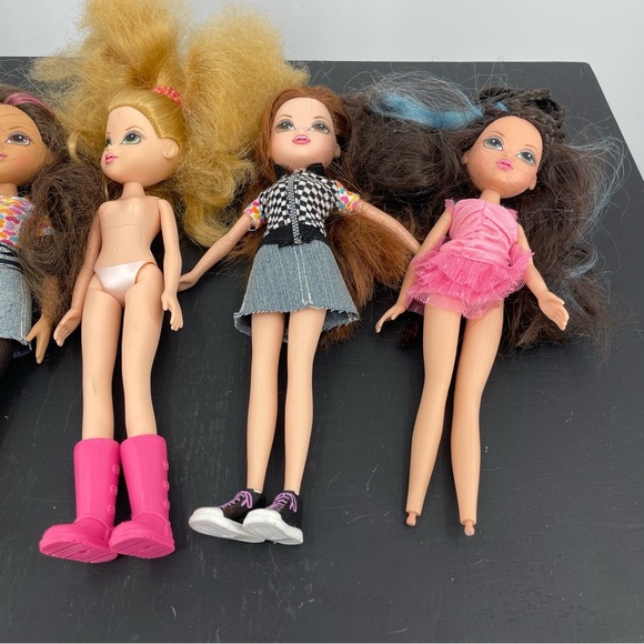 Brats Bratz Doll Lot Of 5 All From 2009 all dressed feet - Picture 3 of 5